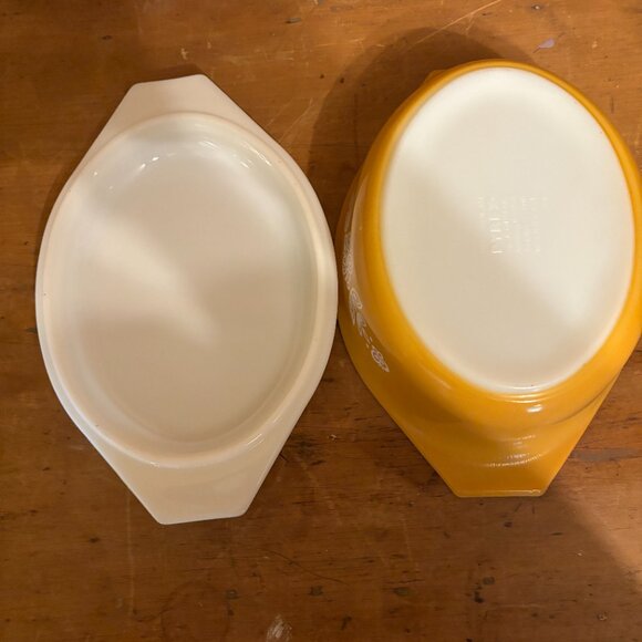 Pyrex Golden Butterfly - Picture 4 of 6